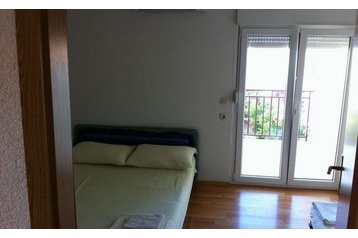 Kroatia Privát Okrug Gornji, Eksteriør